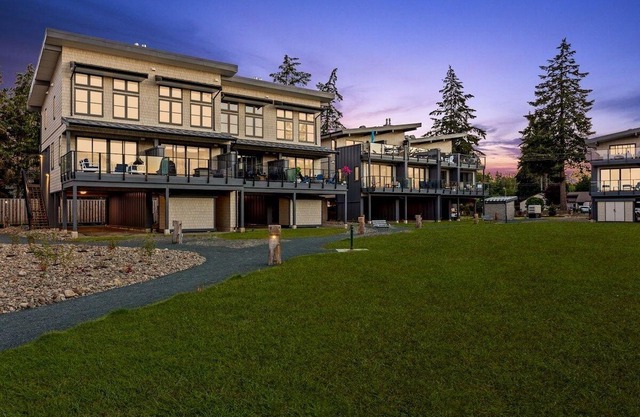 Beachfront Villa #15 at Saratoga Beach House