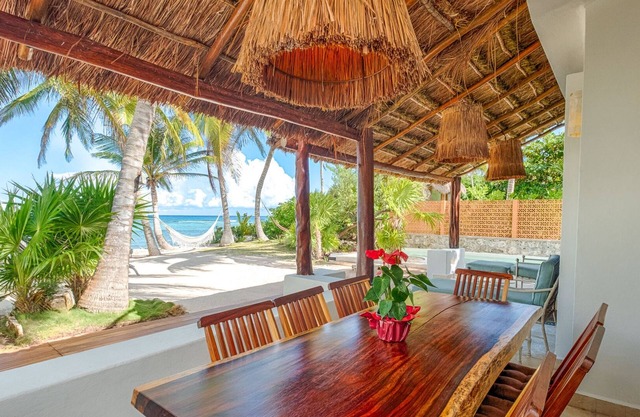 Wunderschönes Haus am Strand in South Akumal Bay mit 4 Schlafzimmern.