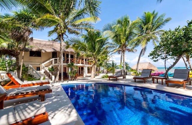 Oceanfront Villa & Pool Auf 2 Grundstücken gelegen, lädt Tropical Paradise zum Entspannen und Genießen ein