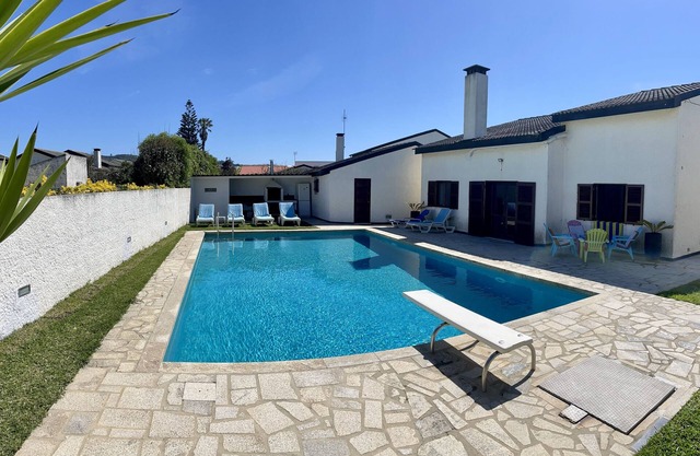 Villa mit Pool und Garten