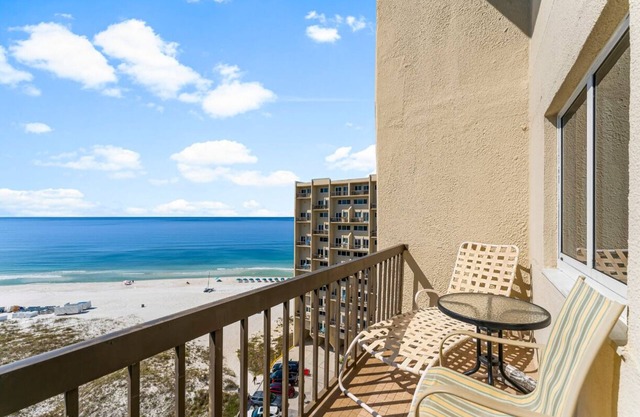 Beachin it on the Gulf at Pinnacle Port A-904