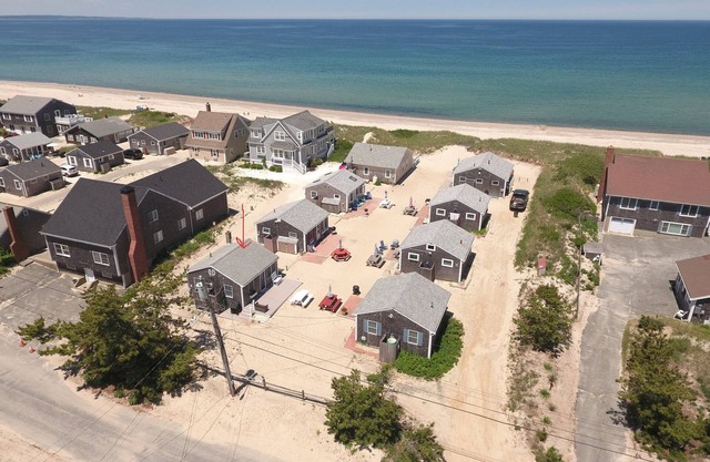 Beachland G - Updated cottage- steps to East Sandwich beach w/ central A/C