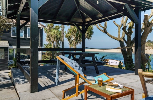 Absolutes Haus am Meer und am Strand mit beheiztem Pool und Whirlpool Unbegrenztes Wifi