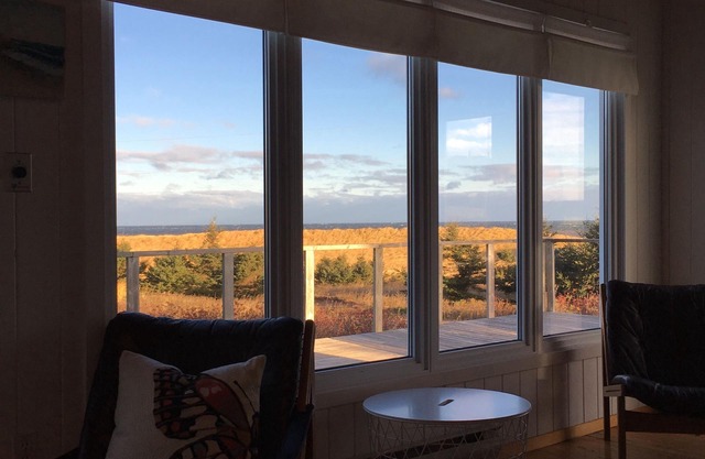 Beachside Cottage Escape - Front row Seats to the Most Picturesque Shore in PEI