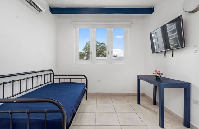 Beachside Escape with Pool, Dining, Free Parking and 24/7 Guest Support