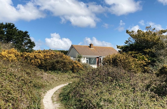 Beachside Holiday Home Close to Gwithian & St Ives