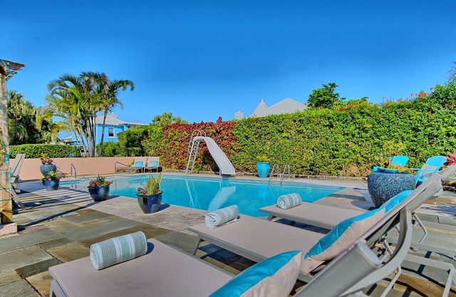 BeachWalkStudio ★ StepsToPrivBeach ★ LargePool ★ NearHam./ Restaurants ★ Twizy