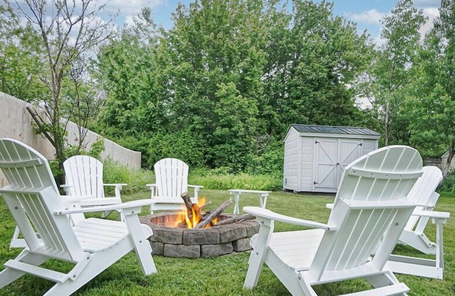 Beachwood Cottage by Bayley Vacation Rentals