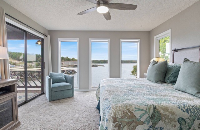 Luxury 2BR/2BA Condo Fireplace - Heated Patio - Putting Green - No Stairs