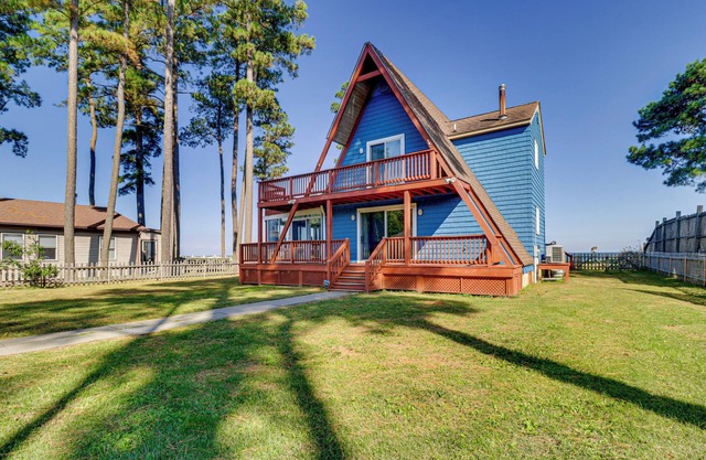 Beachy Maryland A-Frame: Steps to Chesapeake Bay!