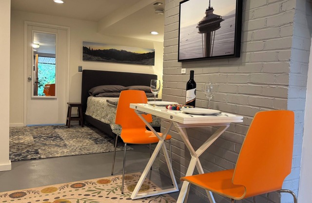 Beacon Hill Retreat, Seattle, near Light Rail