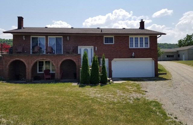 Beamsville Bench Vineyard Cottage - Lincoln