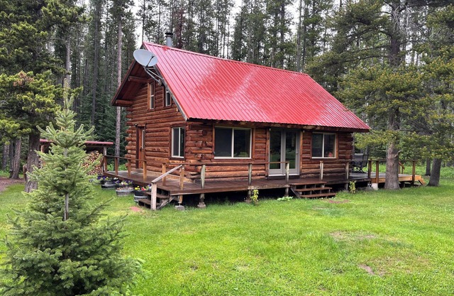 Bear Creek Cabin - A Slice of Montana Solitude