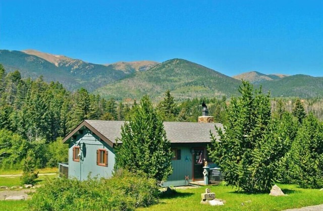 BEAR FOOT GETAWAY
