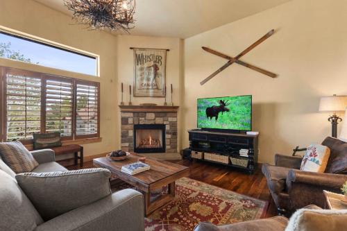 Bear Hollow Village 5437 by Moose Management