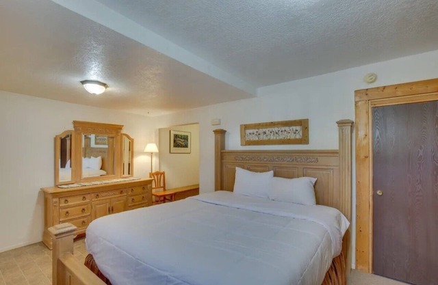 Bear Lake Charming Apt w Kitchen