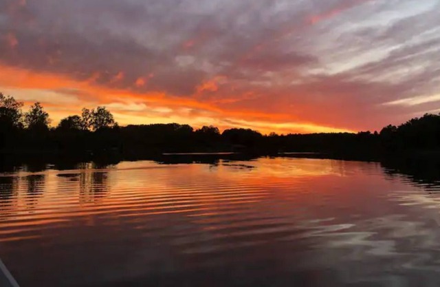 Bear Lake Cottage ... Pontoon Available for Rent