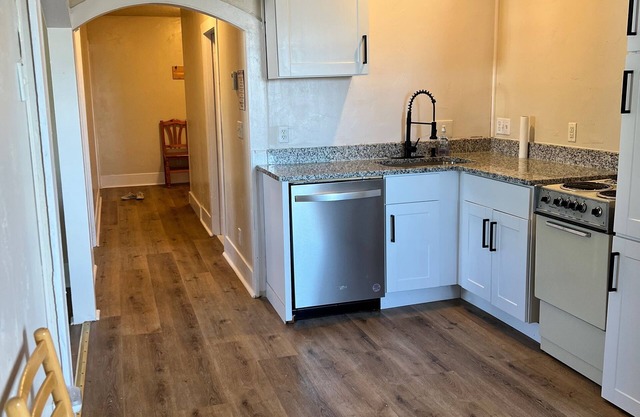 Bear Lake Private Apartment sleeps 8 w Kitchen & Laundry