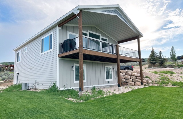 Bear Lake retreat with private Ideal Beach Resort Access!