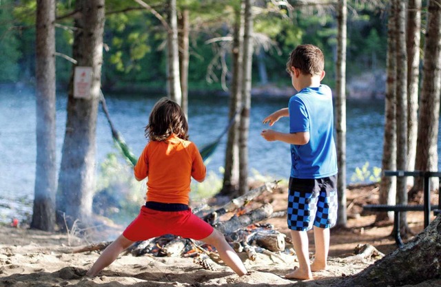 Bear Mountain Lodge. 560 Wooded Acres on Howard Lake with Private Beach