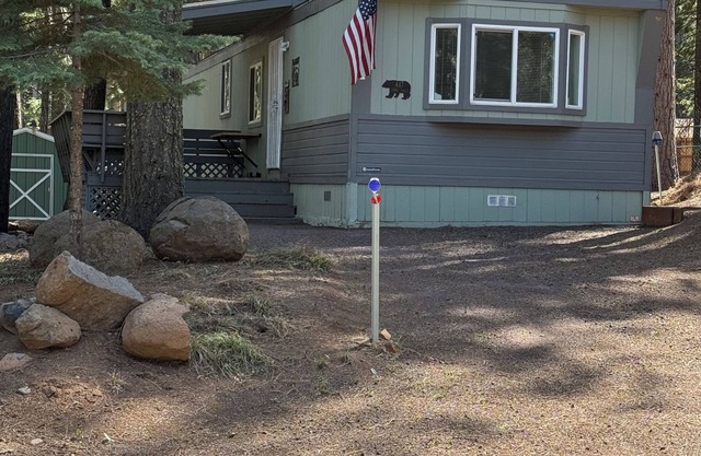 Bear Necessities 2 bed 2 bath located on Lake Almanor Ca