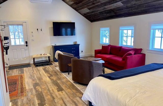 Bear Pass Bunkhouse