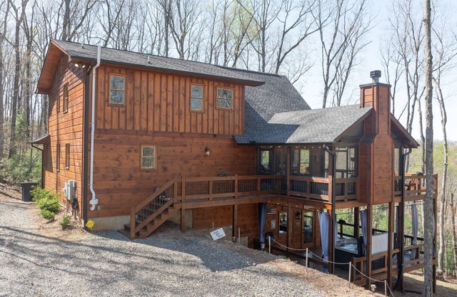 Bear Paw Lodge - Pet Friendly | Mountain View | Hot Tub | Game Room