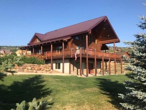 Bear Ridge Lodge, Sleeps 20