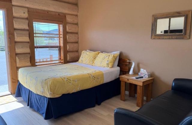 Bear's Claw Lodge
