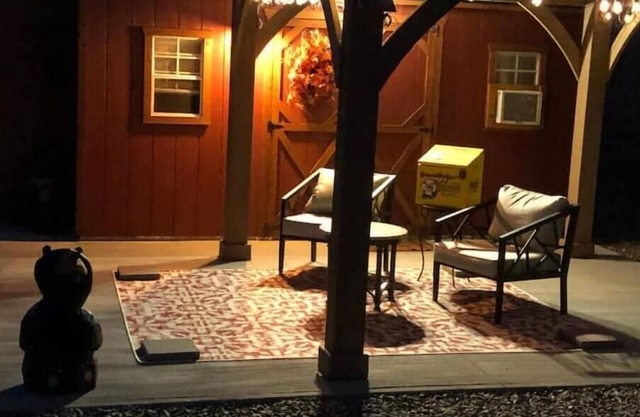 BEAR Tiny House Getaway on the Clearwater River