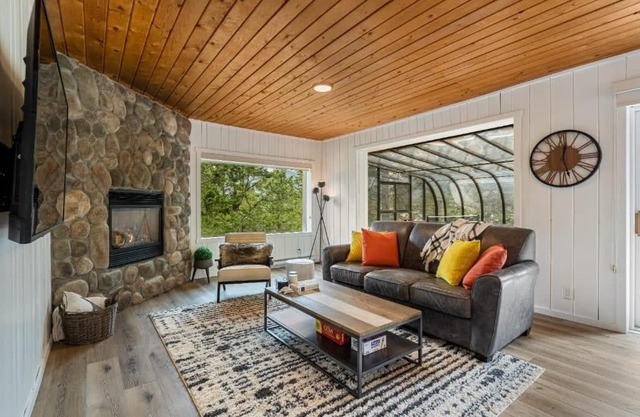 Bearfoot Lodge I Ping Pong I Sleeps 16 I Games I