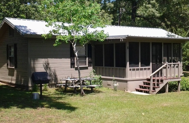 Urige Hütte am Lake Sam Rayburn, TX - Kabine 5