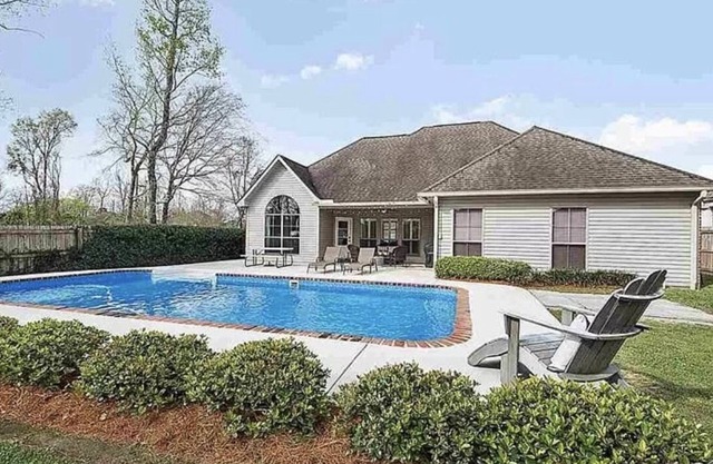 BEAT THE HEAT WITH A POOL GREAT FOR LSU GAMES