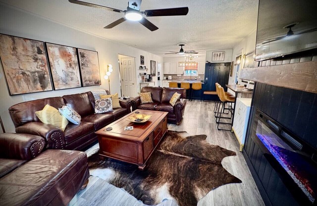Beau Maison, Greers Ferry Gem