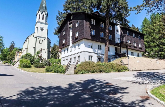 Angenehme Wohnung für 3 Leute mit W-LAN, TV, Panoramablick und Parkplatz