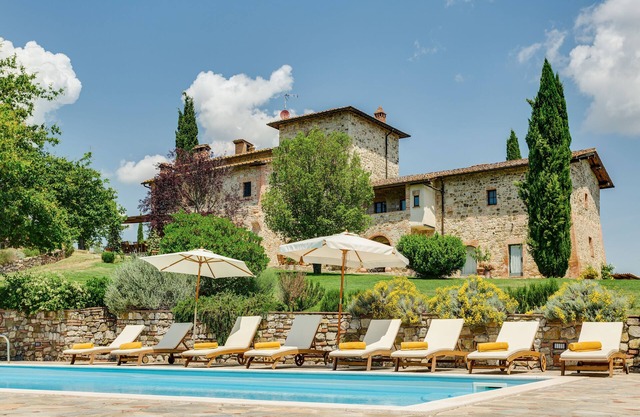 BEAUTIFUL VILLA with private Pool in the heart of Chianti