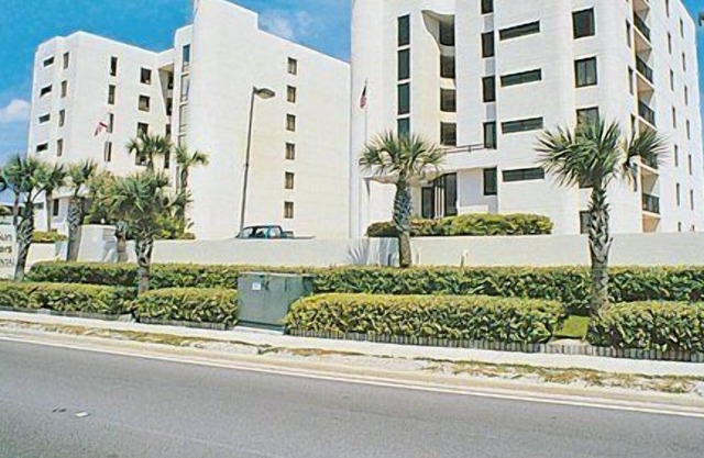 Beautiful 1 bedroom unit at resort, sleeps 4