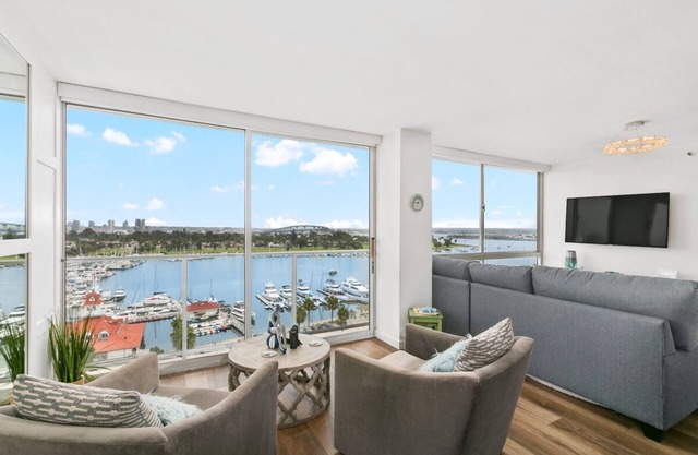 Beautiful 1 bedroom in the Shores!