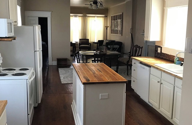 Beautiful 1910 Apartment