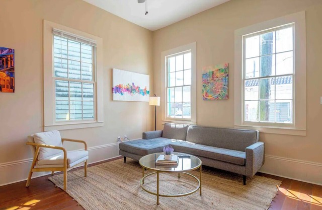 Beautiful 1bed House walk to French Q and Bourbon St