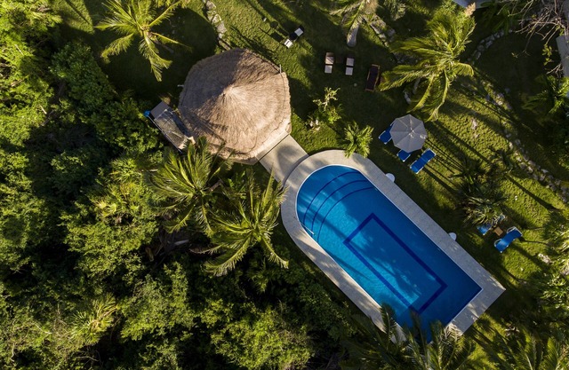 Beautiful 2 Bdrs Villa with Pool,Private Beach,Wi-Fi, Kayaks, Manager, Chef .