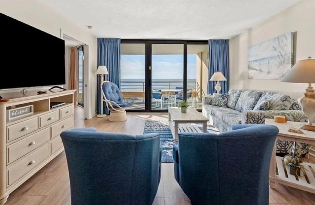 Beautiful 2 bed-2 bath Oceanfront condo! North Tower~7th floor!