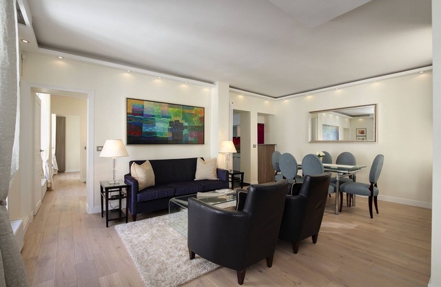 Beautiful 2-bedroom apartment, Ternes - Etoiles area, Paris