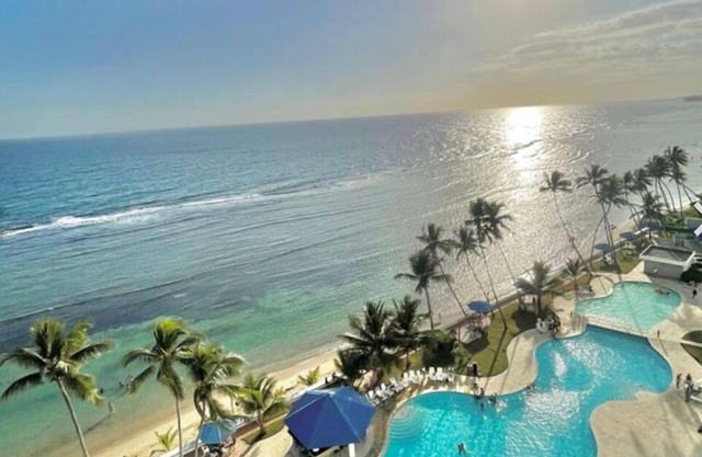 Beautiful 2-bedroom condo in fabulous Guayacanes with WiFi, AC