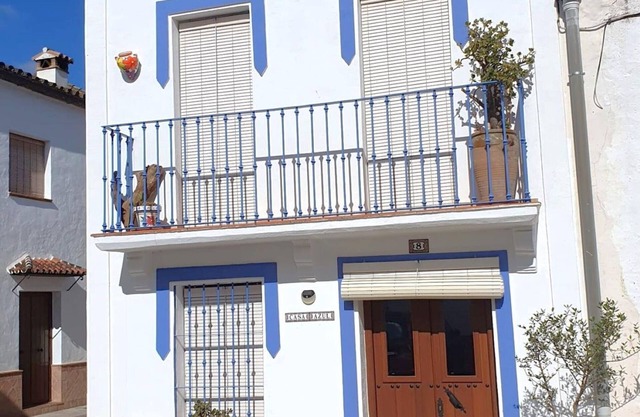 Schönes 2-Zimmer-Haus mit Terrassen in El Colmenar