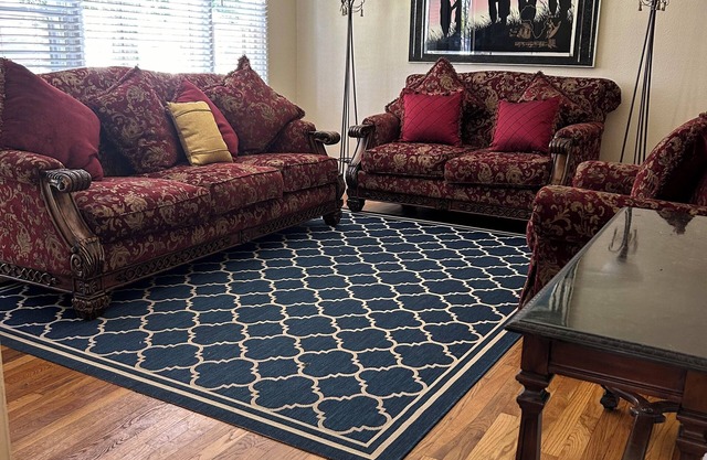 Beautiful 2-bedroom house in awesome Ferguson .Mo with WiFi