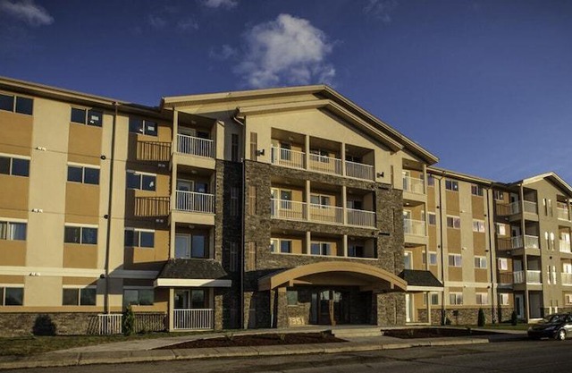 Beautiful 2 Bedroom Suite - Excellent East Regina Location - Unit 19