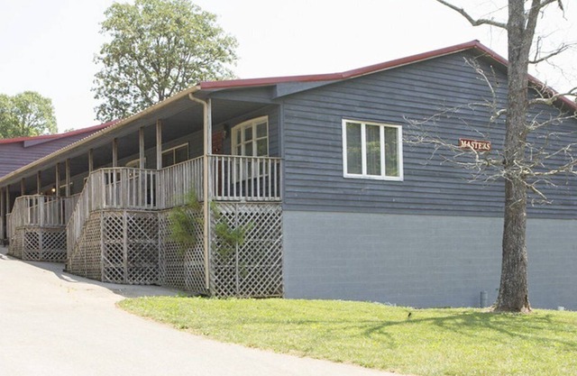 Beautiful 2 bedroom unit at resort, sleeps 6