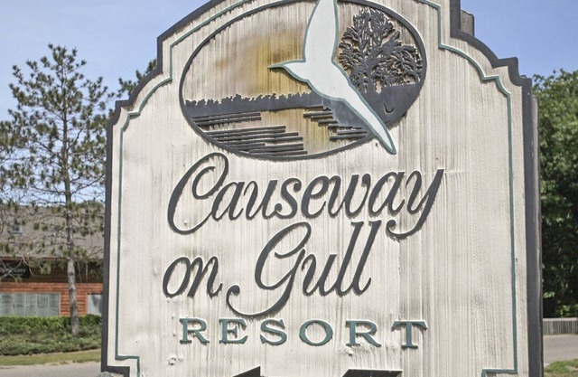 Beautiful 2 bedroom unit at resort, sleeps 8
