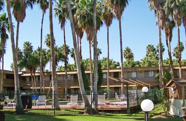 Beautiful 2 bedroom unit at resort, sleeps 8